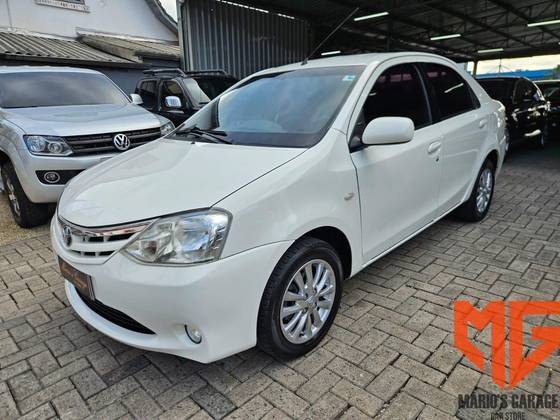 TOYOTA ETIOS 1.5 XLS 16V FLEX 4P MANUAL TOYOTA ETIOS 1.5 XLS 16V FLEX 4P MANUAL